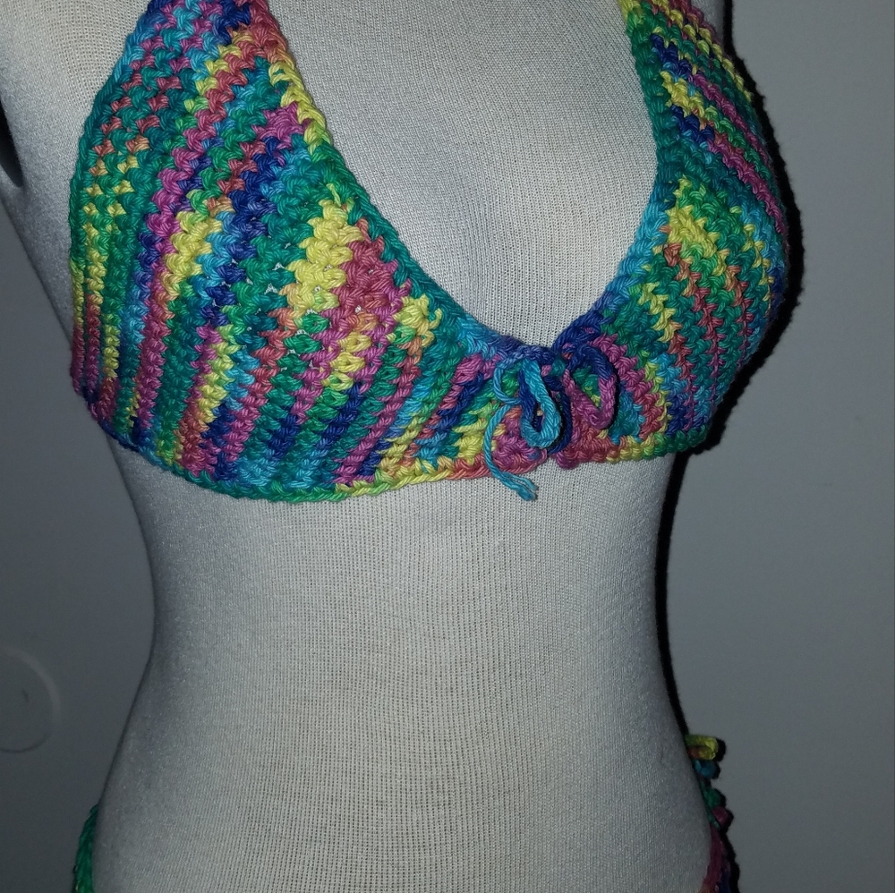 Crochet bikini - Picture 1 of 9